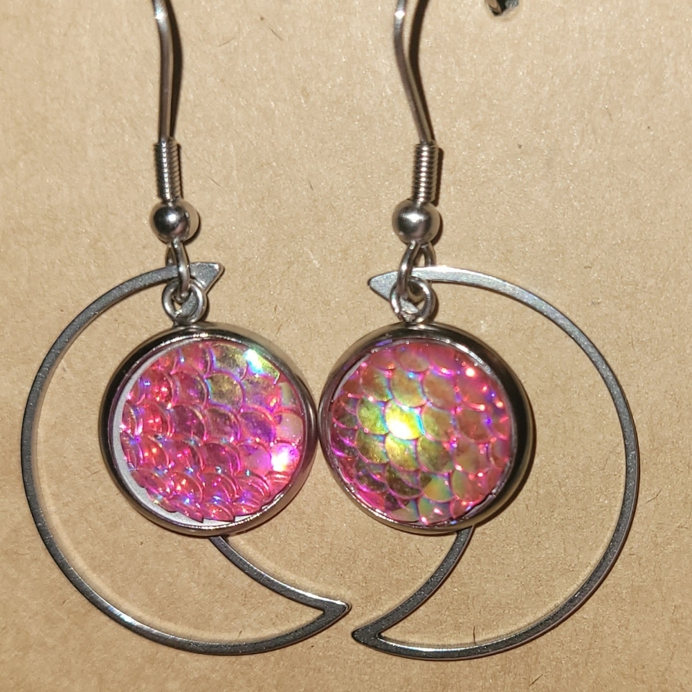 Earrings - Picture 8 of 10